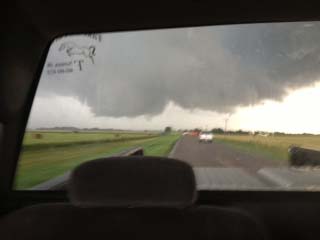 disasterarticleMay_30_wall_cloud.jpg